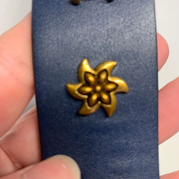 Cthru Blue Vegan Leather Handbag Strap Gold Bumble Bee Embellishment Bridgerton - Picture 4 of 8